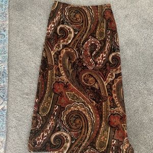 Briggs New York 90s style skirt